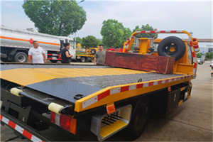 子长附近拖车电话号码服务